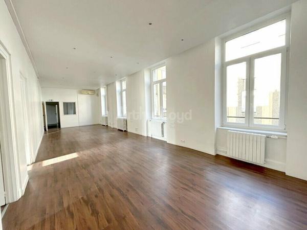 BUREAUX à VENDRE de 160 m²