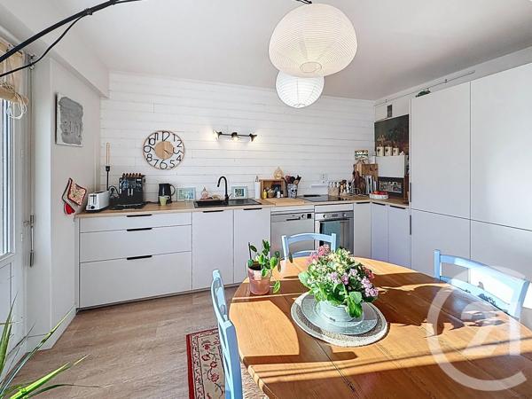 Appartement F2 à vendre  2 pièces - 62 m 2   LISIEUX  - 14