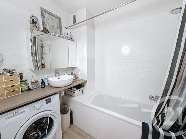 Appartement F2 à vendre  2 pièces - 62 m 2   LISIEUX  - 14