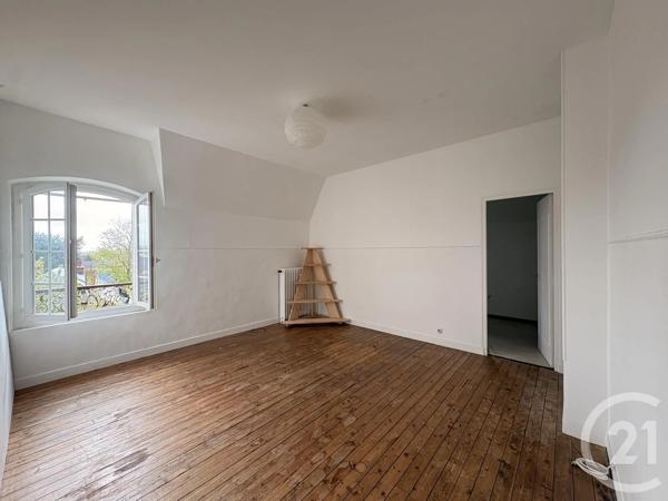 Appartement F4 à vendre  4 pièces - 133,97 m 2   ETREPAGNY  - 27