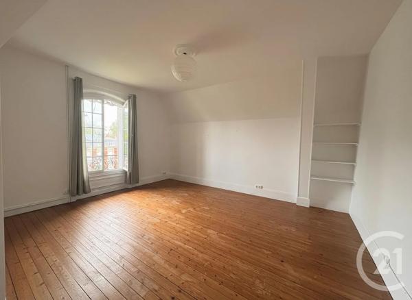 Appartement F4 à vendre  4 pièces - 133,97 m 2   ETREPAGNY  - 27
