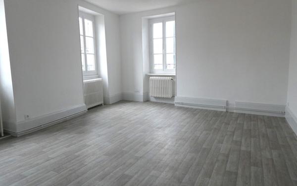 Appartement à louer    3 pièces •  Le Creusot