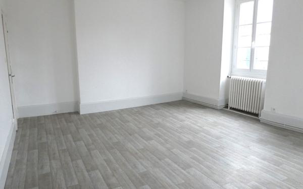 Appartement à louer    3 pièces •  Le Creusot