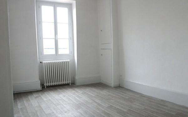 Appartement à louer    3 pièces •  Le Creusot