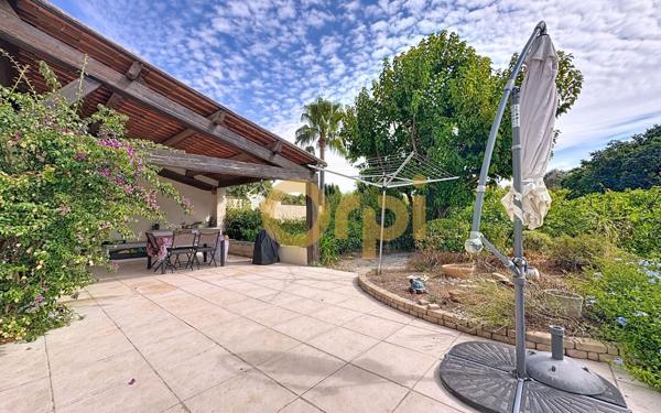 Maison à vendre    5 pièces • 160,43 m2 Roquebrune-sur-Argens