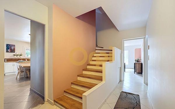 Maison à vendre    5 pièces • 160,43 m2 Roquebrune-sur-Argens