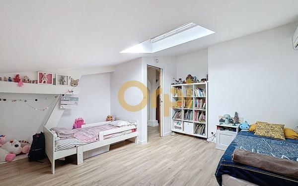 Maison à vendre    5 pièces • 160,43 m2 Roquebrune-sur-Argens