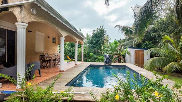 Le Moule — Maison familiale 188 m² avec piscine sur terrain de 1 226 m²