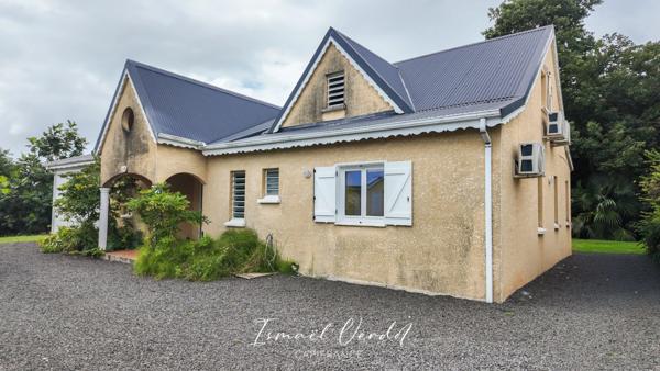 Le Moule — Maison familiale 188 m² avec piscine sur terrain de 1 226 m²