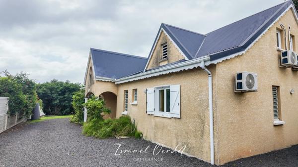Le Moule — Maison familiale 188 m² avec piscine sur terrain de 1 226 m²