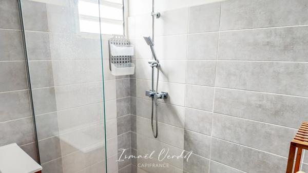 Le Moule — Maison familiale 188 m² avec piscine sur terrain de 1 226 m²