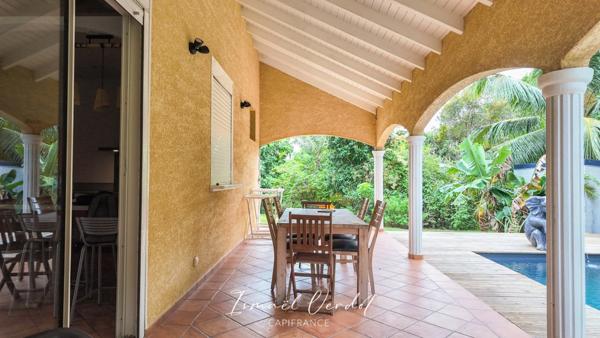 Le Moule — Maison familiale 188 m² avec piscine sur terrain de 1 226 m²