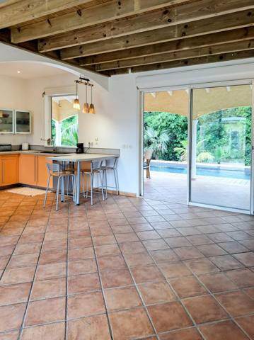 Le Moule — Maison familiale 188 m² avec piscine sur terrain de 1 226 m²