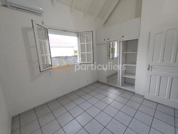 Location
                Maison119,9 m² - 4 Pièces -
                    LES ABYMES (97139)