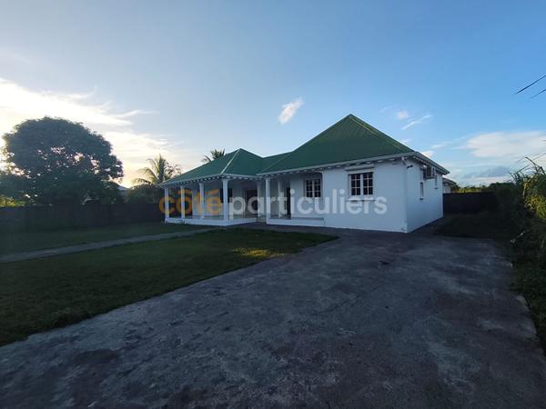 Location
                Maison119,9 m² - 4 Pièces -
                    LES ABYMES (97139)