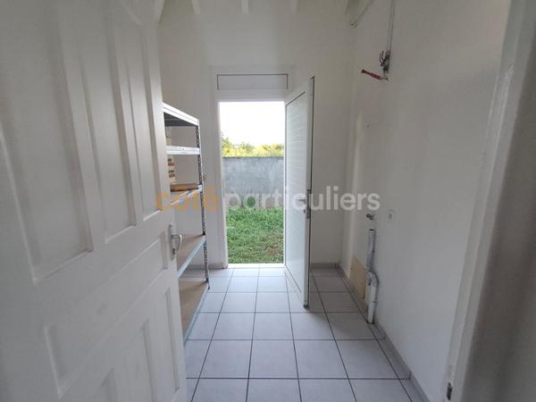Location
                Maison119,9 m² - 4 Pièces -
                    LES ABYMES (97139)