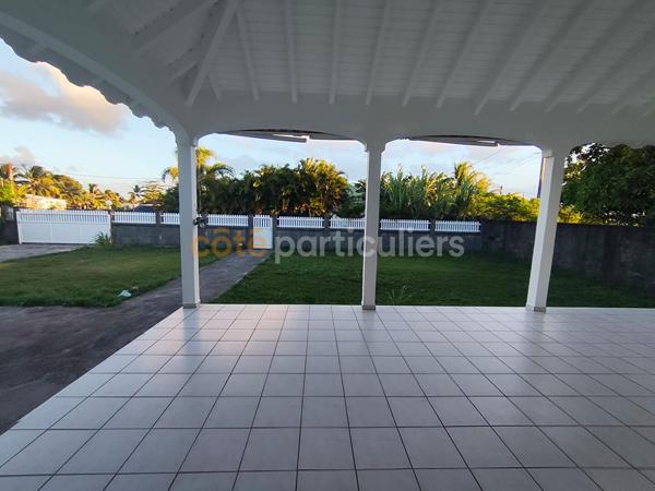 Location
                Maison119,9 m² - 4 Pièces -
                    LES ABYMES (97139)