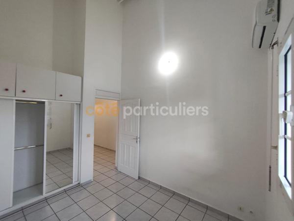 Location
                Maison119,9 m² - 4 Pièces -
                    LES ABYMES (97139)