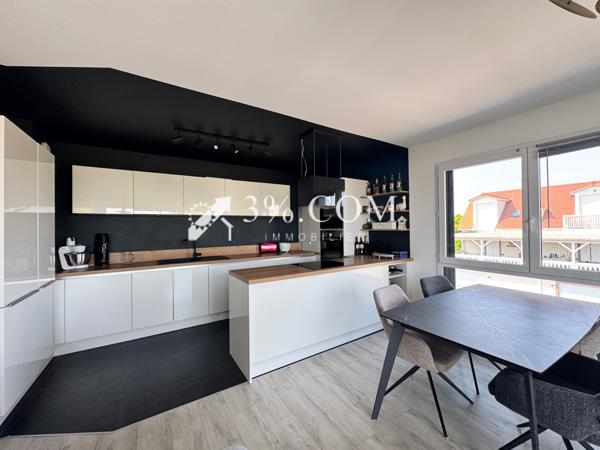 Appartement
                                                                                                                                                                                                                                                                                                                        4 pièce(s)                                                                                                                                                                                                          3 chambre(s)                                                                                                                                                                                                          82  m²