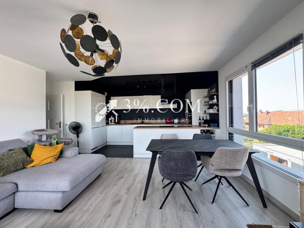 Appartement
                                                                                                                                                                                                                                                                                                                        4 pièce(s)                                                                                                                                                                                                          3 chambre(s)                                                                                                                                                                                                          82  m²