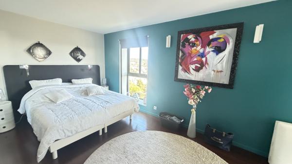 Carnoux-en-Provence (13470) MAISON D'ARCHITECTE CONTEMPORAINE