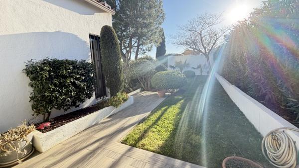 Carnoux-en-Provence (13470) MAISON D'ARCHITECTE CONTEMPORAINE