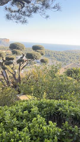 Carnoux-en-Provence (13470) MAISON D'ARCHITECTE CONTEMPORAINE