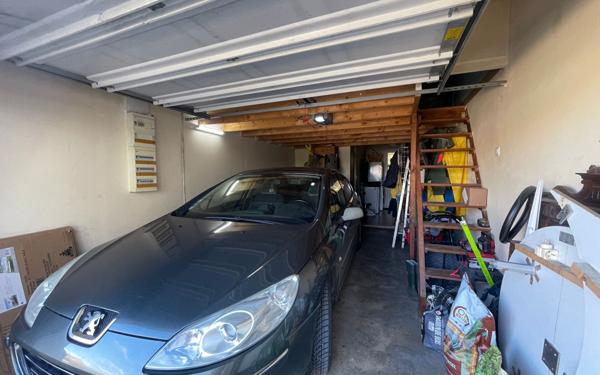 Maison à vendre    5 pièces •  Saint-Pierre-le-Vieux