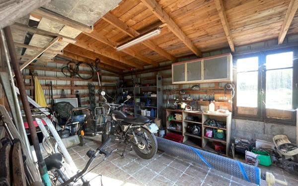 Maison à vendre    5 pièces •  Saint-Pierre-le-Vieux