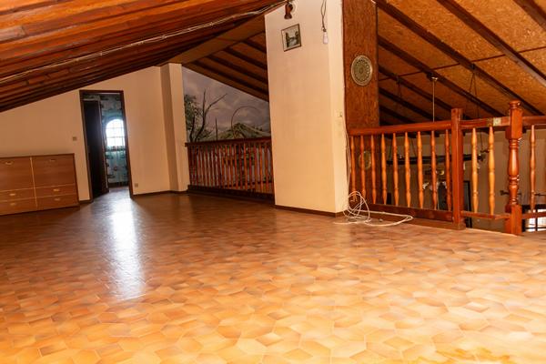 Maison 9 pièces 334.66 m2