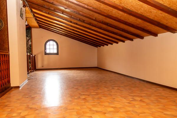 Maison 9 pièces 334.66 m2