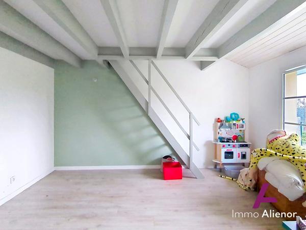 Maison 8 pièces 212 M²