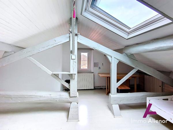 Maison 8 pièces 212 M²