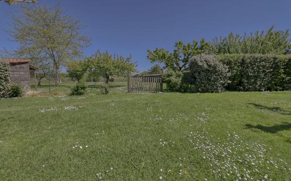 Maison à vendre    6 pièces •  Castelmayran