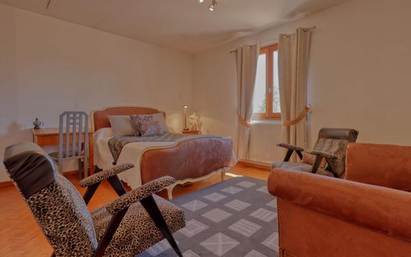 Maison à vendre    6 pièces •  Castelmayran