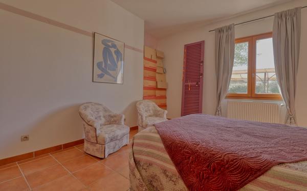 Maison à vendre    6 pièces •  Castelmayran