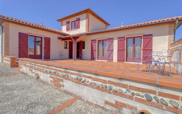 Maison à vendre    6 pièces •  Castelmayran