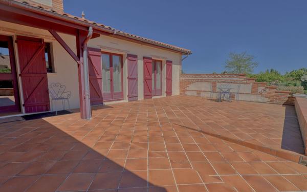 Maison à vendre    6 pièces •  Castelmayran