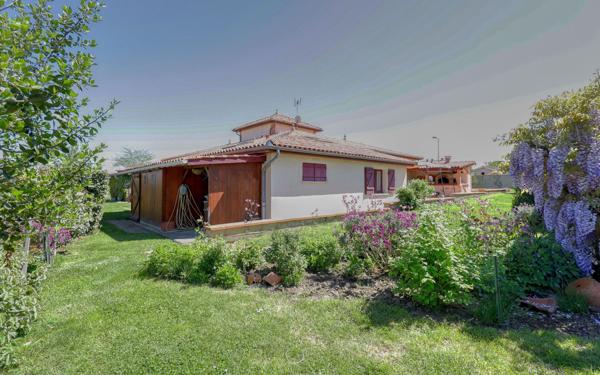 Maison à vendre    6 pièces •  Castelmayran