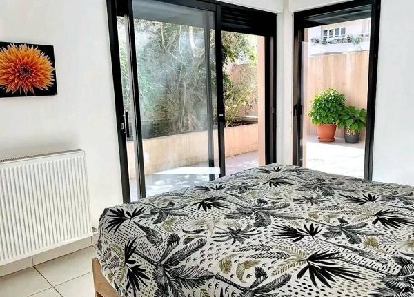 APPARTEMENT T3 DE 61m2 AVEC TERRASSE/JARDIN DE 74m2