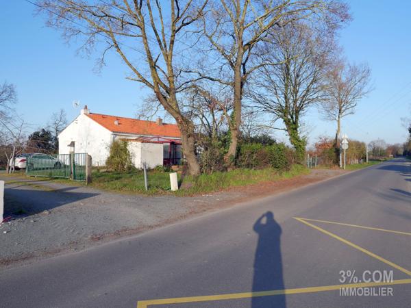 Maison Plain-pied 102 m² de 4 chambres à Rénover sur Terrain de 2 250 m² Saint-Philbert-de-Grand-Lieu (44310)