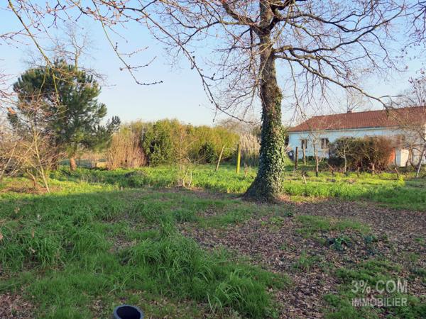 Maison Plain-pied 102 m² de 4 chambres à Rénover sur Terrain de 2 250 m² Saint-Philbert-de-Grand-Lieu (44310)