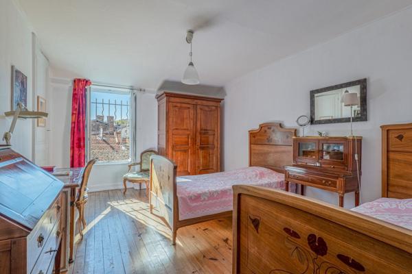 Vente Hôtel particulier Caluire-et-Cuire 9 Pièces 200 m²