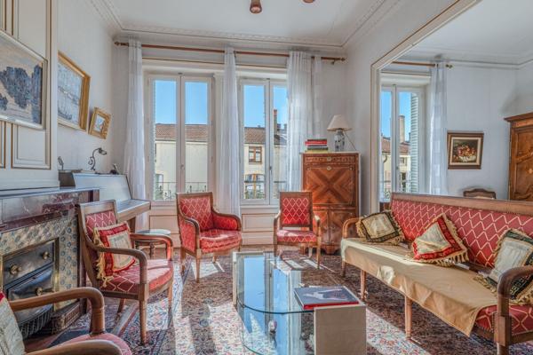 Vente Hôtel particulier Caluire-et-Cuire 9 Pièces 200 m²