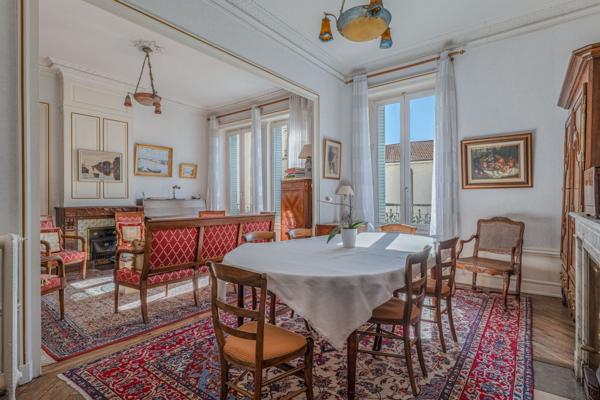 Vente Hôtel particulier Caluire-et-Cuire 9 Pièces 200 m²