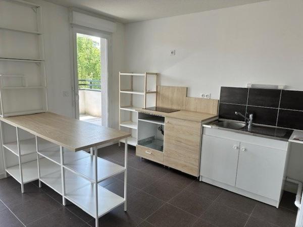 T2 LUMINEUX DANS PETITE COPROPRIÉTÉ PESSAC – 33600 – APPARTEMENT T2 – 53M²