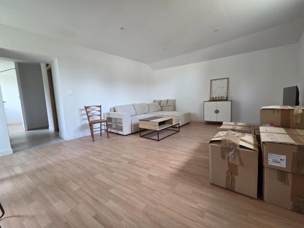 MAGNAC-BOURG – UN ENSEMBLE IMMOBILIER UNIQUE COMPOSÉ DE DEUX MAISONS
