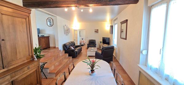 Maison de ville , centre de Luisant trés bon rapportqualité/prix !