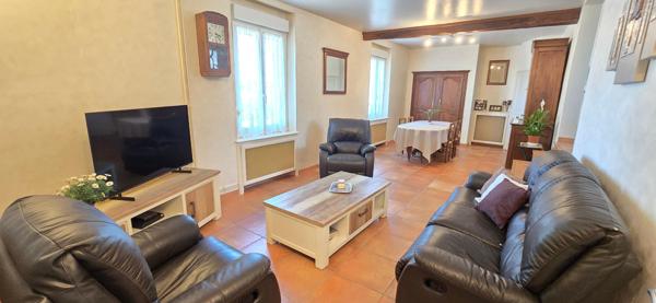 Maison de ville , centre de Luisant trés bon rapportqualité/prix !