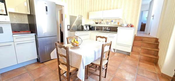 Maison de ville , centre de Luisant trés bon rapportqualité/prix !